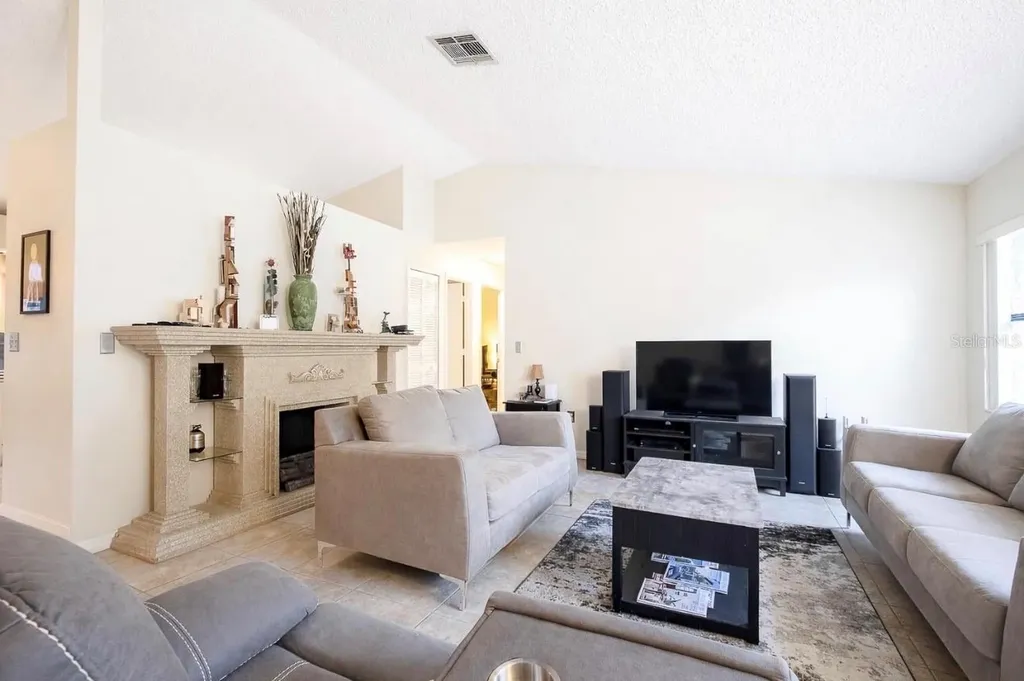 836 Alpine Court Kissimmee FL 34758
