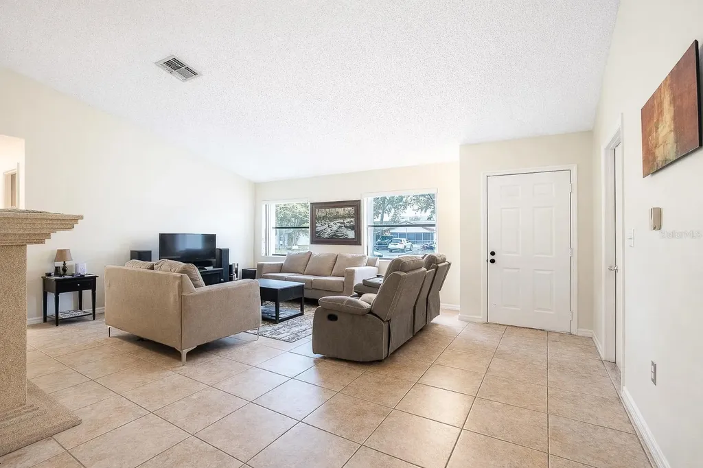 836 Alpine Court Kissimmee FL 34758