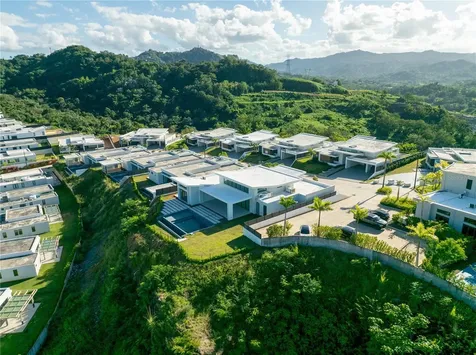 Monte Azul Monteazul Guaynabo PR 00969