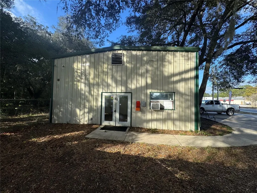 15050 NE Us Highway 301 Waldo FL 32694