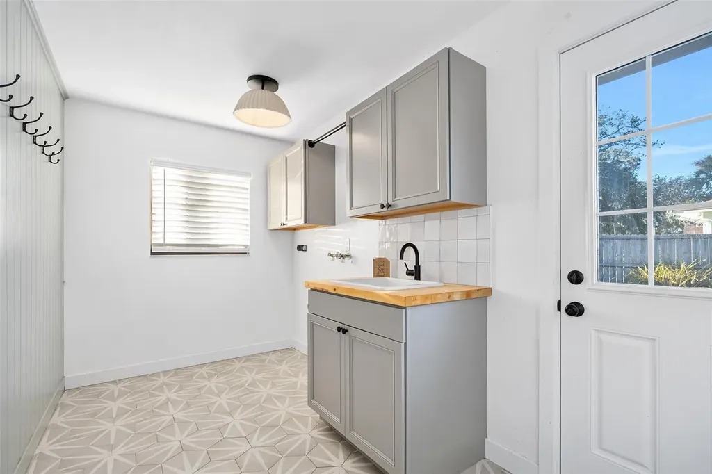 2 Avenue Bonita Ormond Beach FL 32174