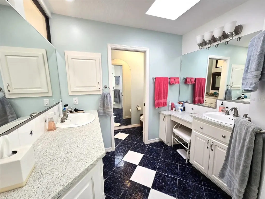 6121 S Sunway Point Floral City FL 34436