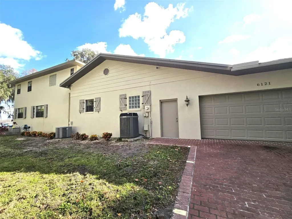 6121 S Sunway Point Floral City FL 34436