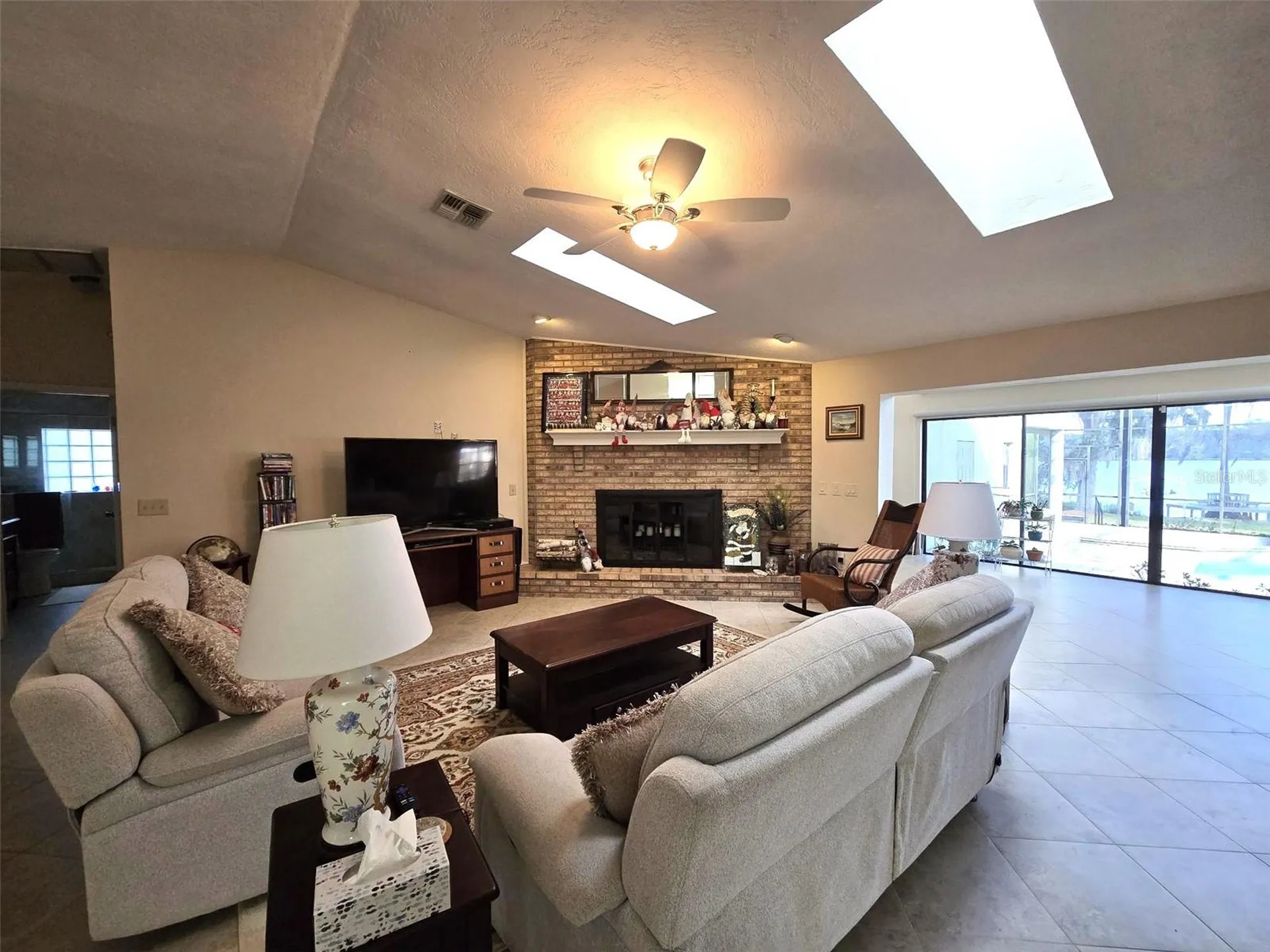 6121 S Sunway Point Floral City FL 34436