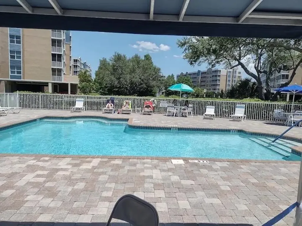 960 Starkey Road Largo FL 33771