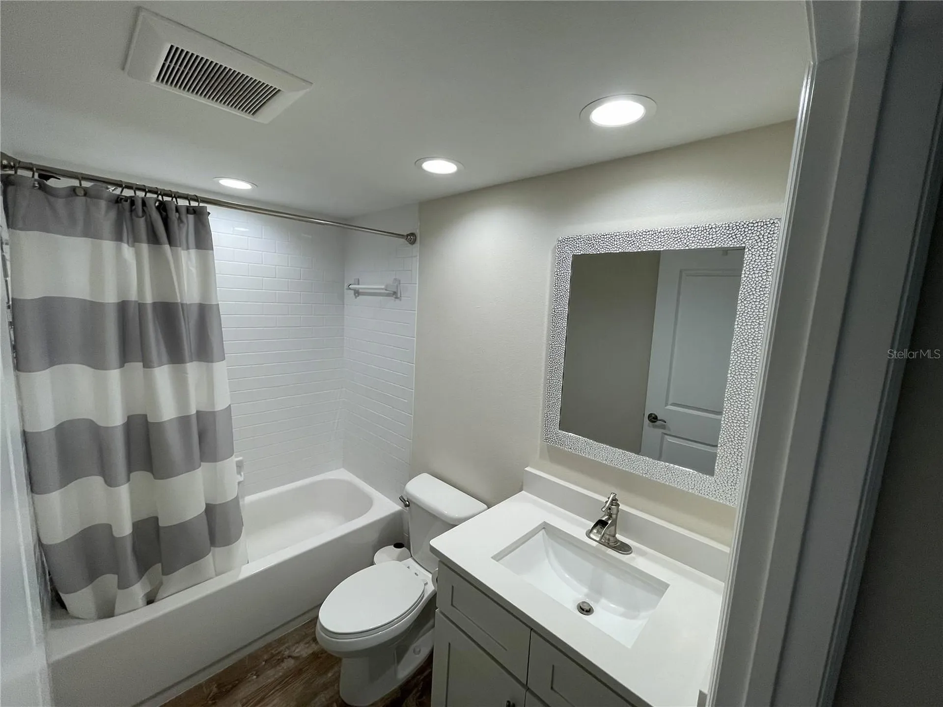960 Starkey Road Largo FL 33771
