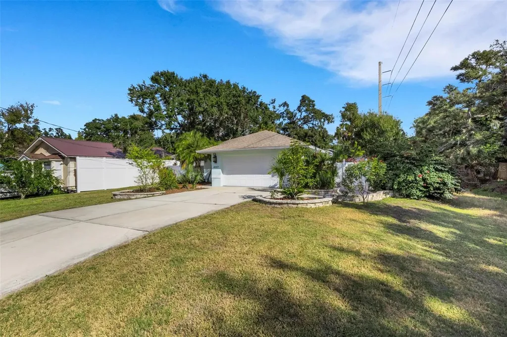 4557 Worcester Road Sarasota FL 34231