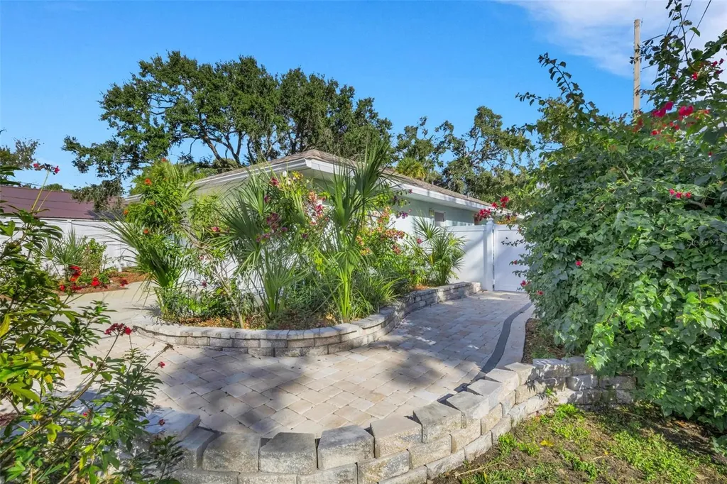4557 Worcester Road Sarasota FL 34231