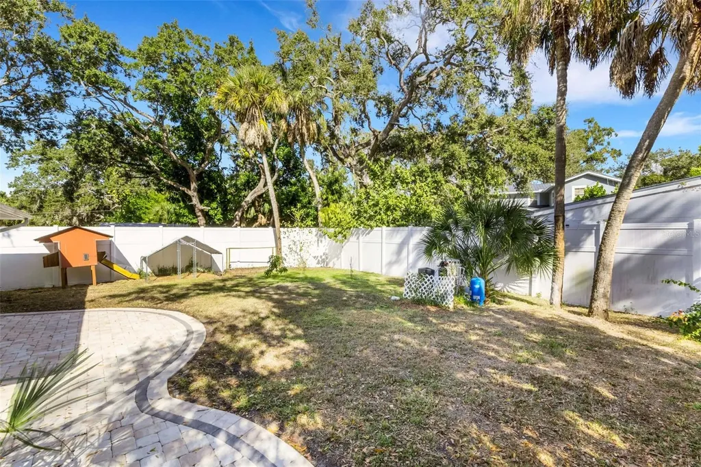 4557 Worcester Road Sarasota FL 34231