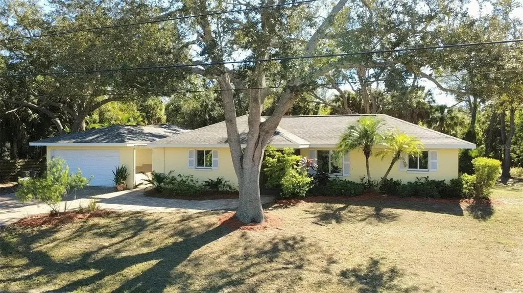 1710 Robbins Road Nokomis FL 34275