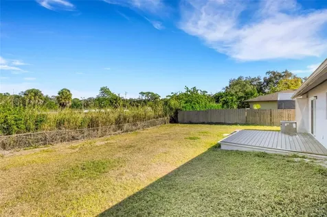 2057 Linwood Drive Sarasota FL 34232