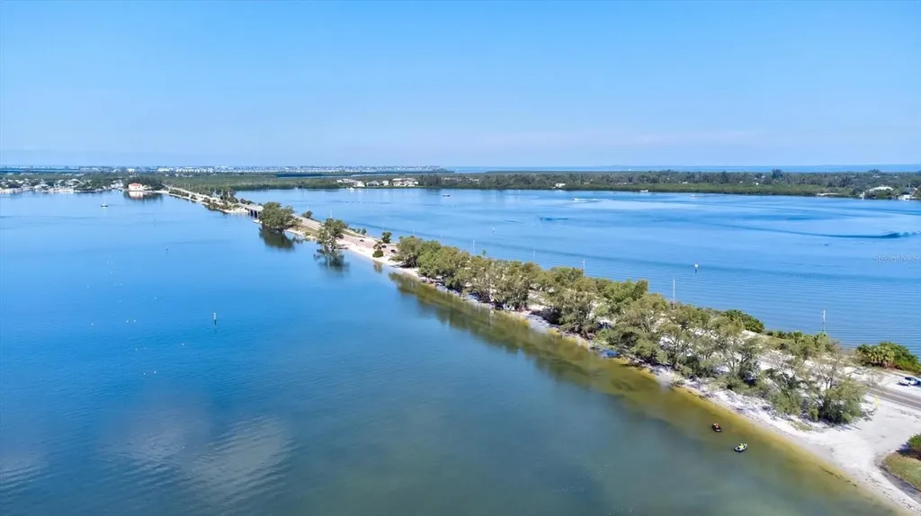 511 84th Street NW Bradenton FL 34209
