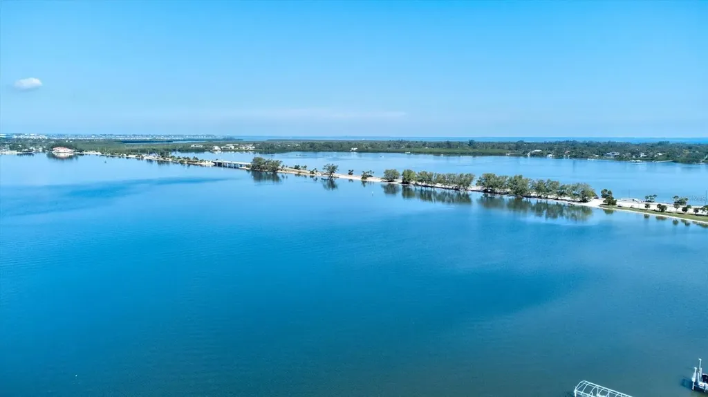 511 84th Street NW Bradenton FL 34209