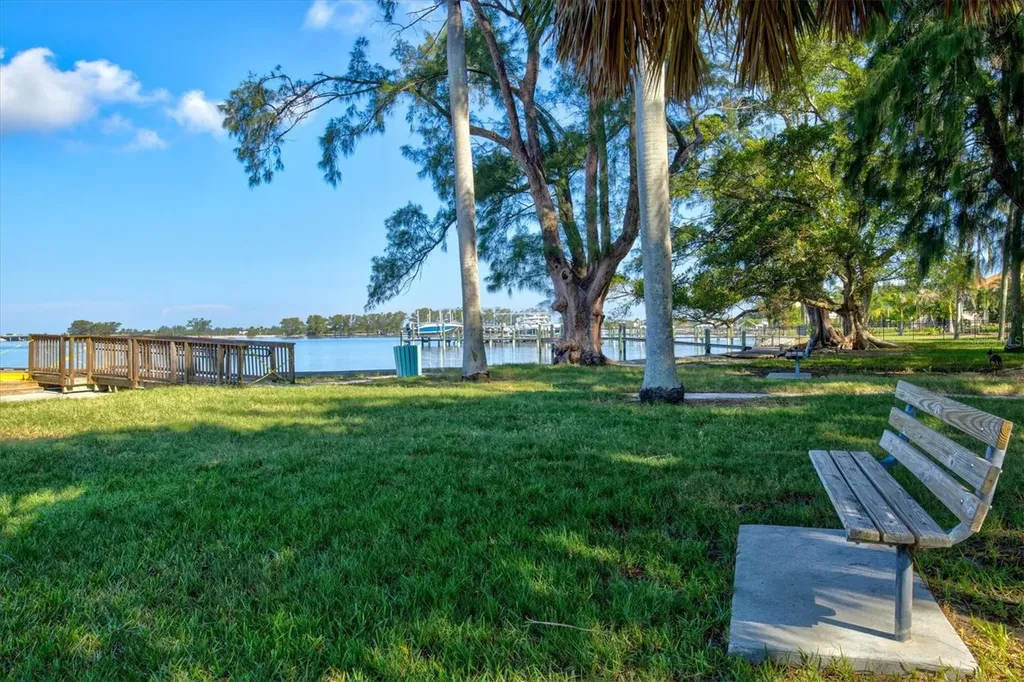 511 84th Street NW Bradenton FL 34209