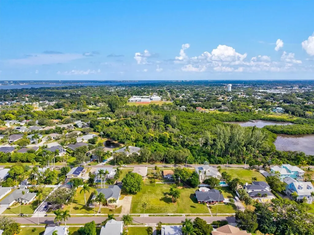 511 84th Street NW Bradenton FL 34209