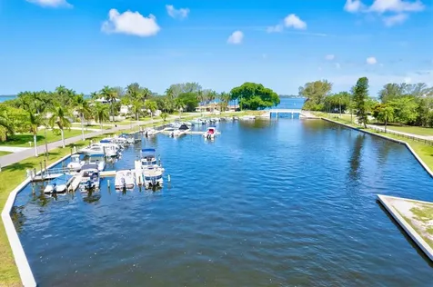 511 84th Street NW Bradenton FL 34209