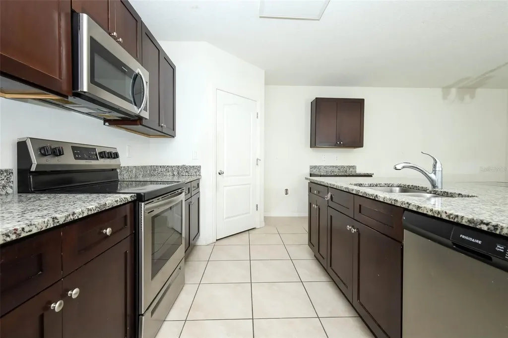 1864 Green Dragon Drive St Cloud FL 34771