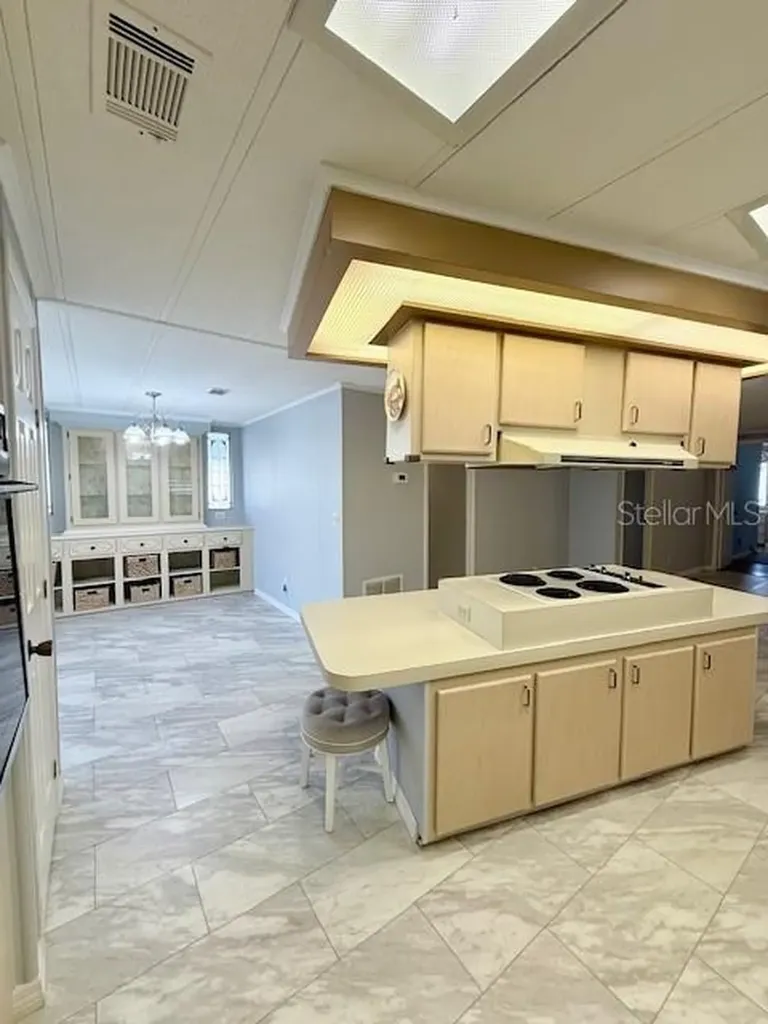 1011 Elizabeth Lane Lakeland FL 33809