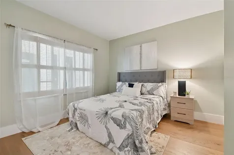1586 Gulf Boulevard Clearwater Beach FL 33767