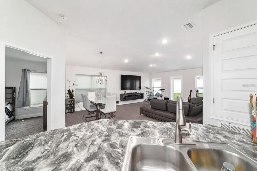 4427 NW 2nd Court Ocala FL 34475