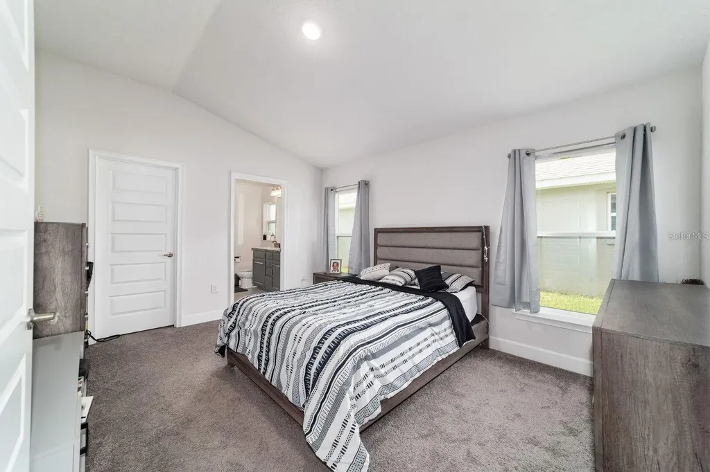4427 NW 2nd Court Ocala FL 34475