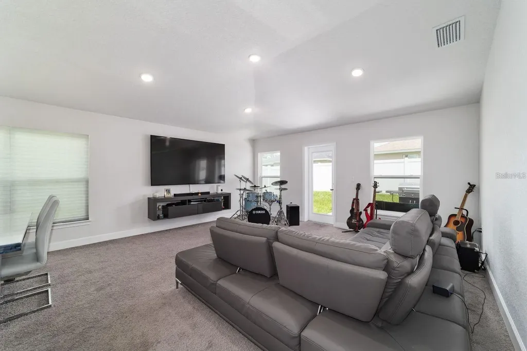 4427 NW 2nd Court Ocala FL 34475