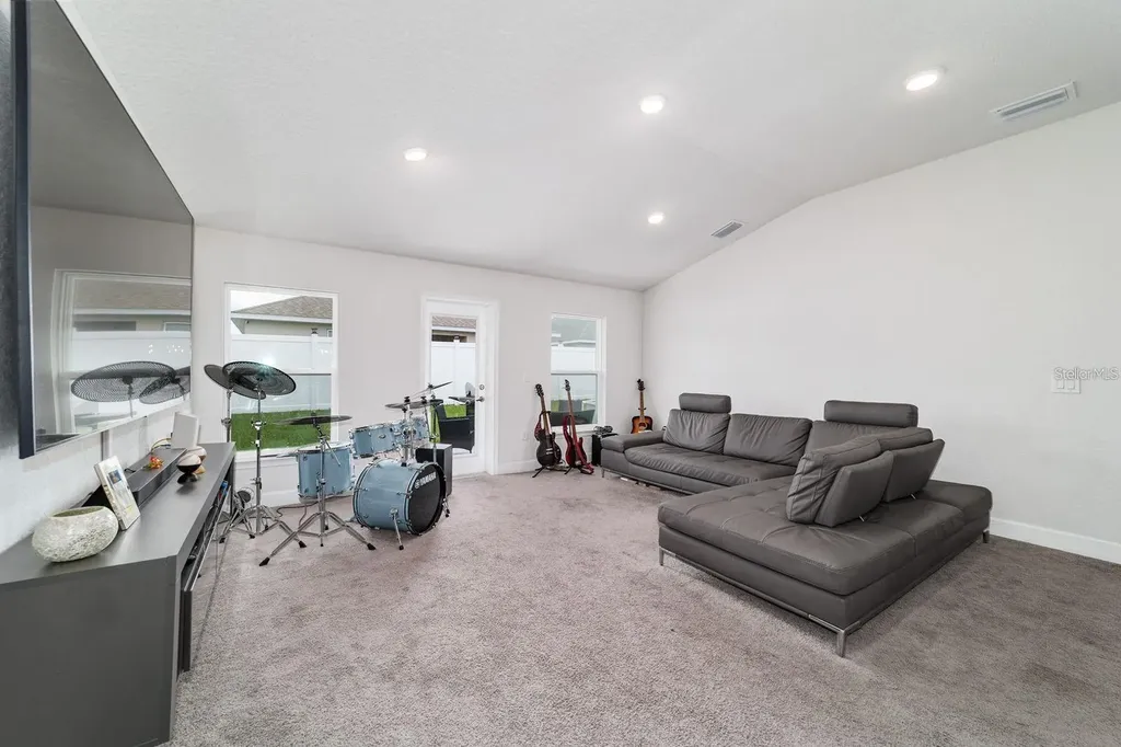 4427 NW 2nd Court Ocala FL 34475