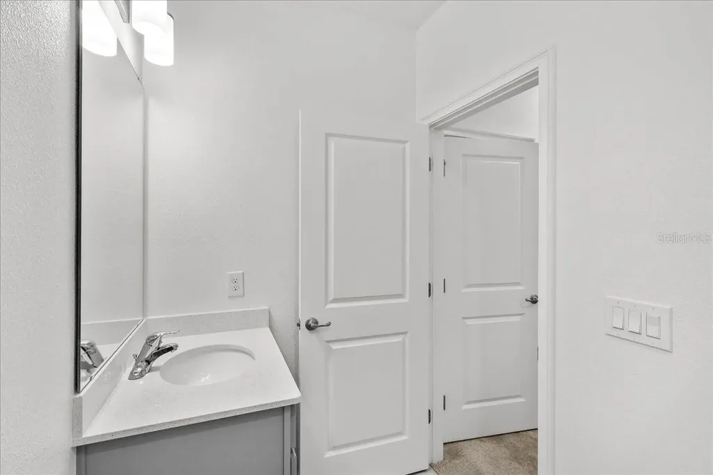 10525 Ebb Tide Lane Orlando FL 32821
