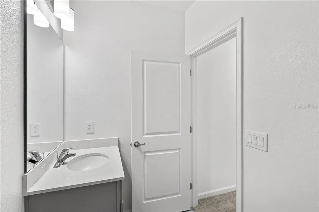 10525 Ebb Tide Lane Orlando FL 32821