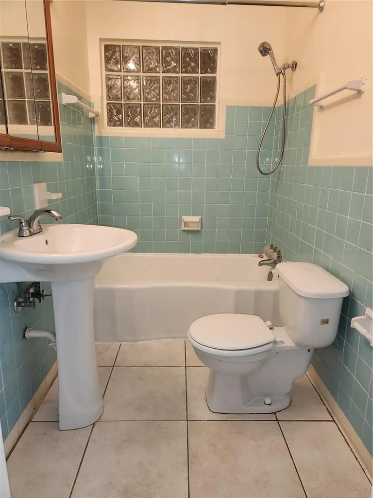 486 Oak Street New Smyrna Beach FL 32168