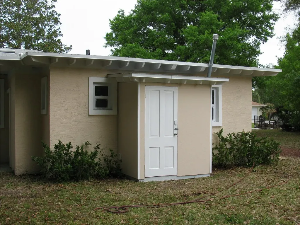 486 Oak Street New Smyrna Beach FL 32168