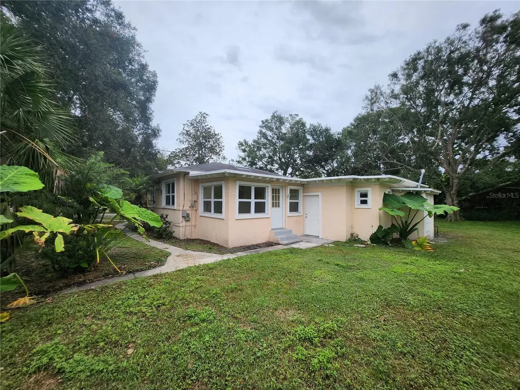 486 Oak Street New Smyrna Beach FL 32168