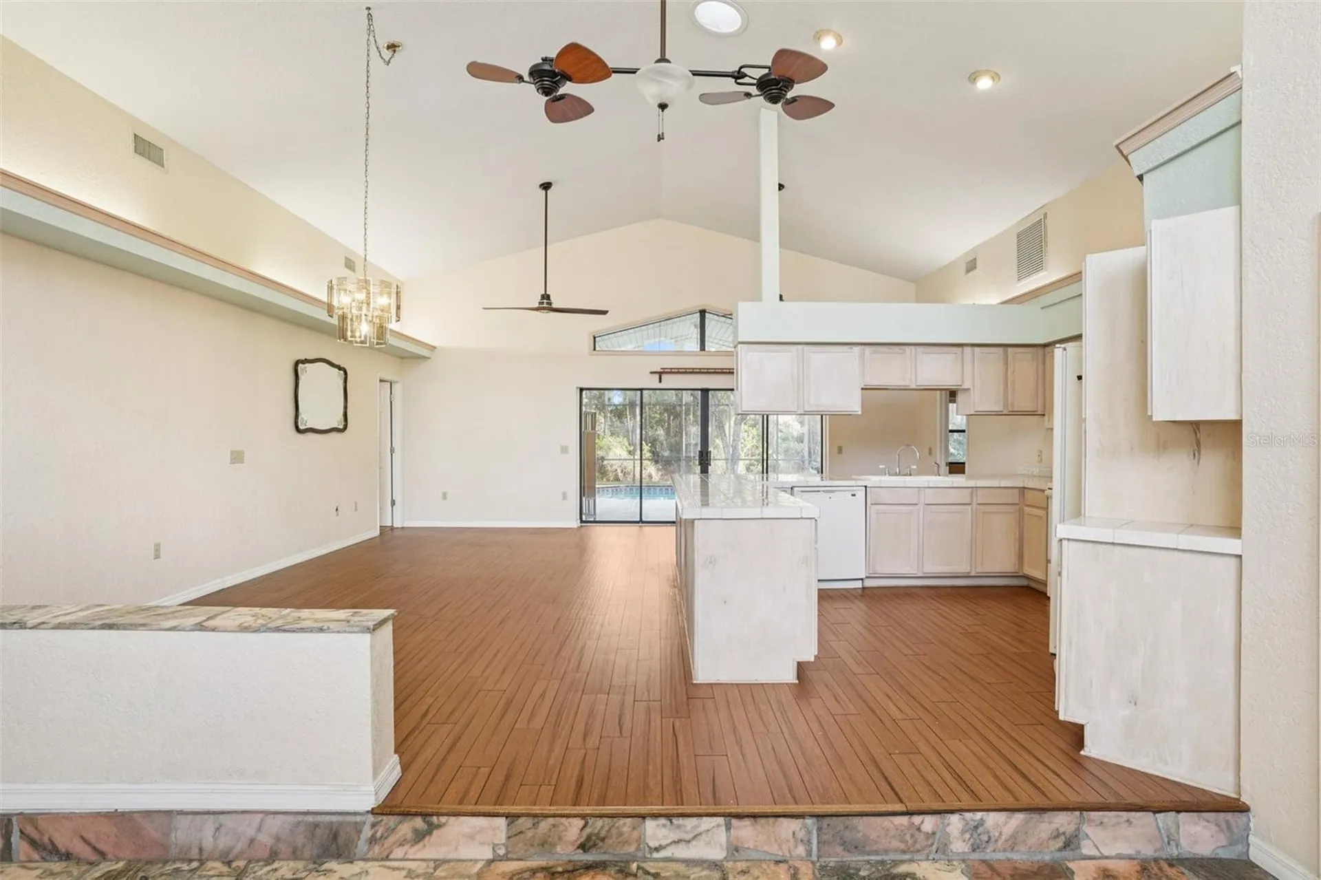 18628 SE 53rd Place Ocklawaha FL 32179