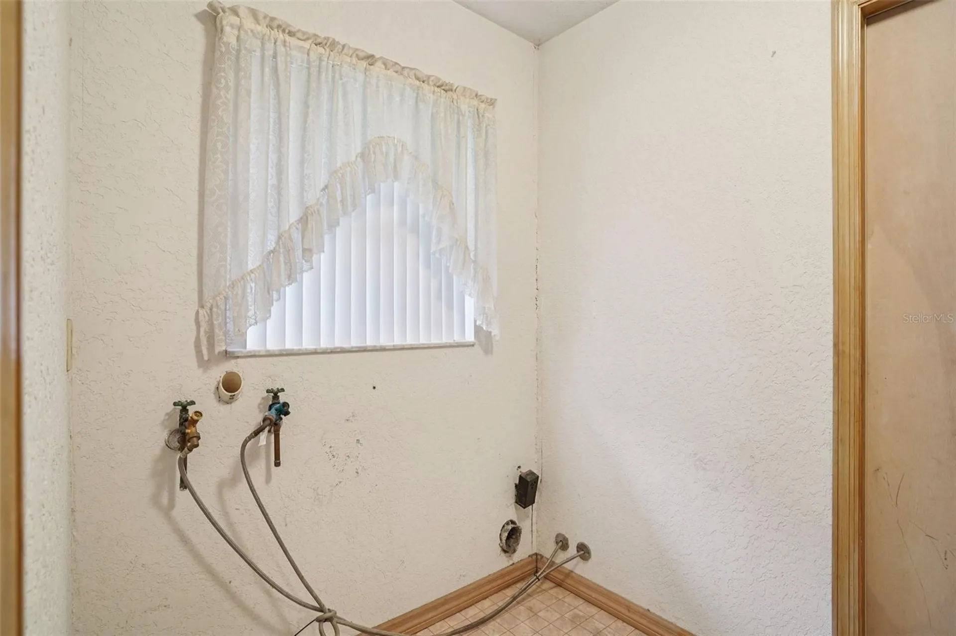 18628 SE 53rd Place Ocklawaha FL 32179