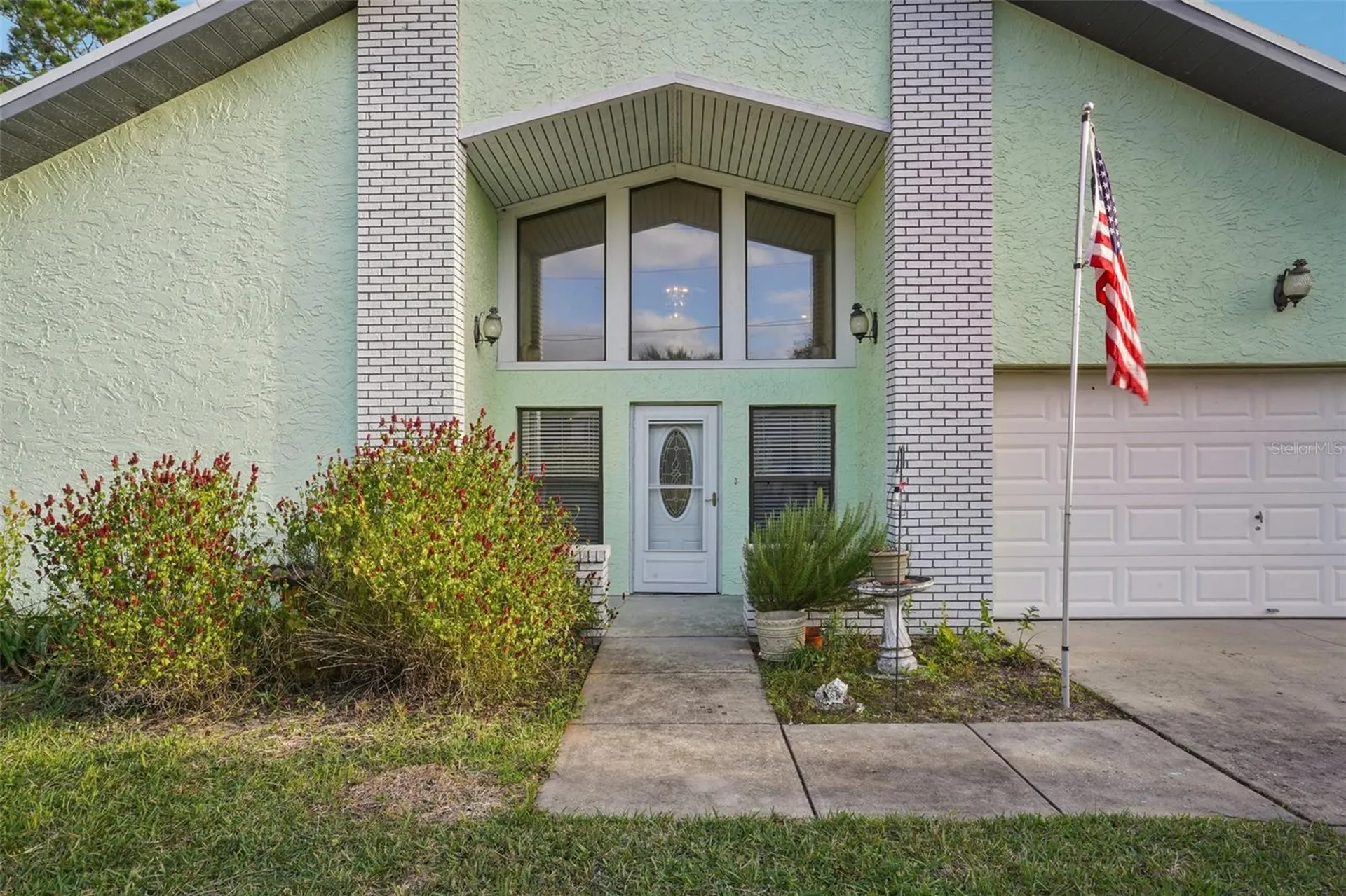 18628 SE 53rd Place Ocklawaha FL 32179