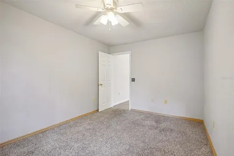 18628 SE 53rd Place Ocklawaha FL 32179