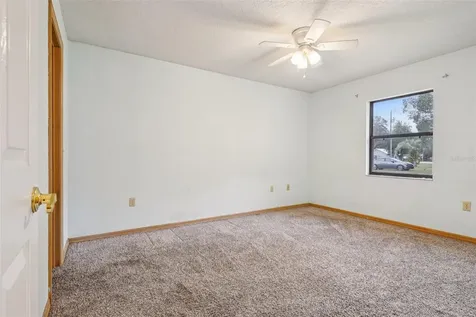 18628 SE 53rd Place Ocklawaha FL 32179