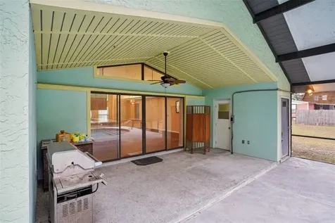 18628 SE 53rd Place Ocklawaha FL 32179