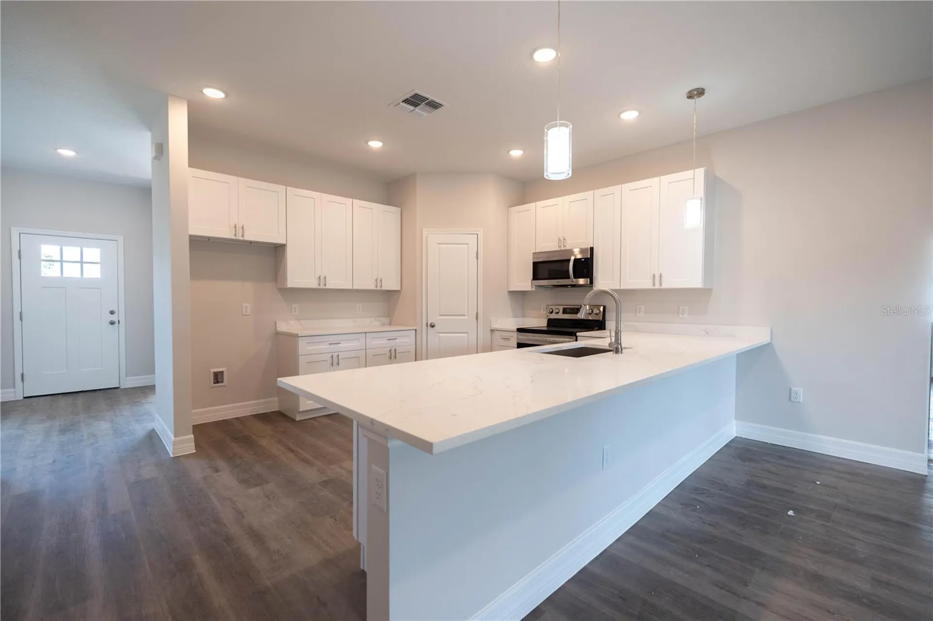 834 N Joanna Avenue Tavares FL 32778