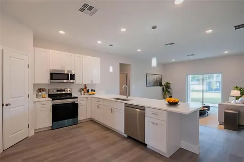 834 N Joanna Avenue Tavares FL 32778