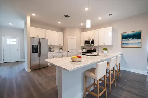834 N Joanna Avenue Tavares FL 32778