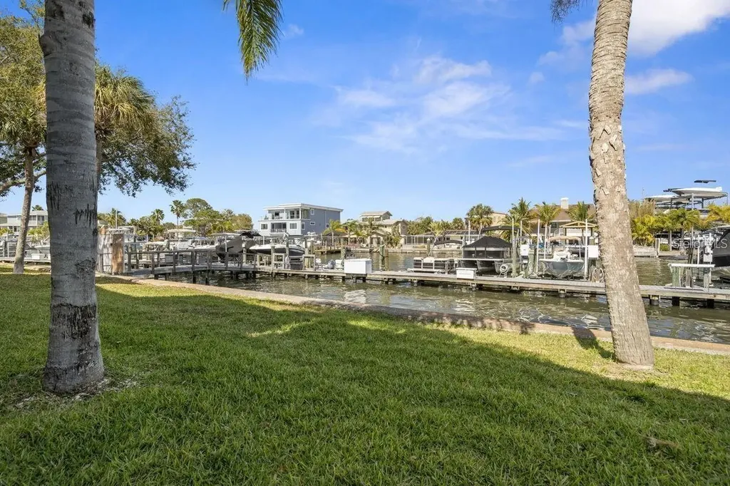 621 Duchess Boulevard Dunedin FL 34698