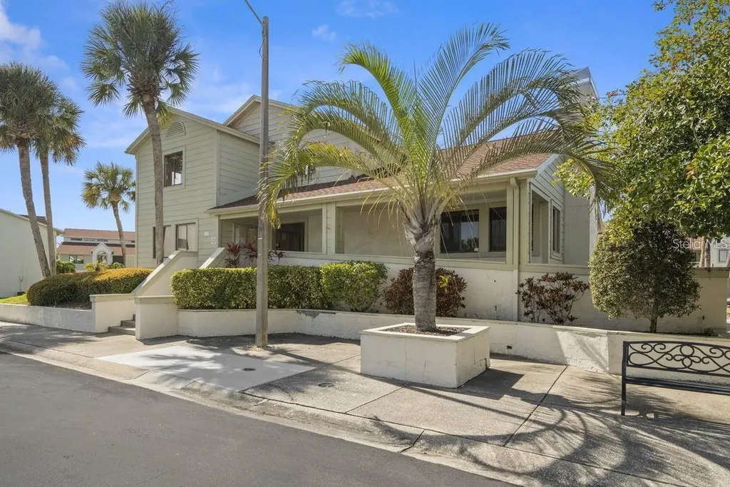 621 Duchess Boulevard Dunedin FL 34698