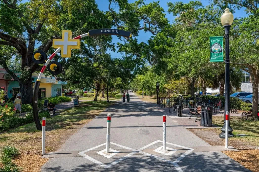 621 Duchess Boulevard Dunedin FL 34698