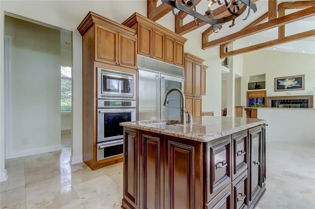 18605 Avenue Monaco Lutz FL 33558