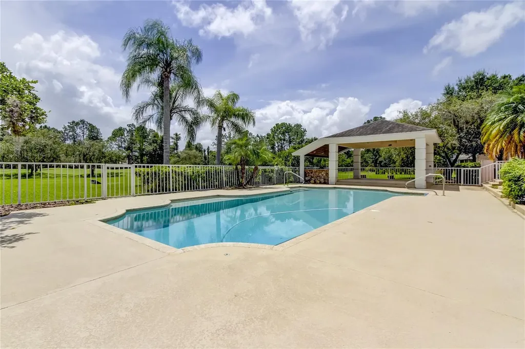 18605 Avenue Monaco Lutz FL 33558