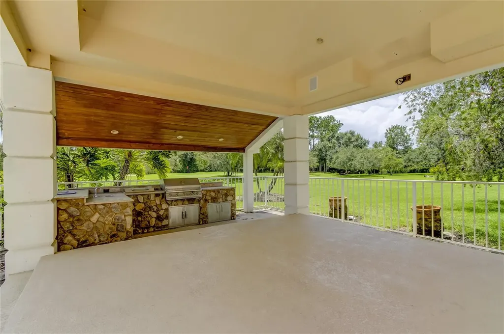 18605 Avenue Monaco Lutz FL 33558