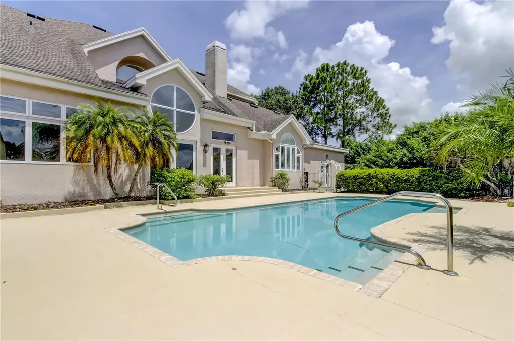 18605 Avenue Monaco Lutz FL 33558