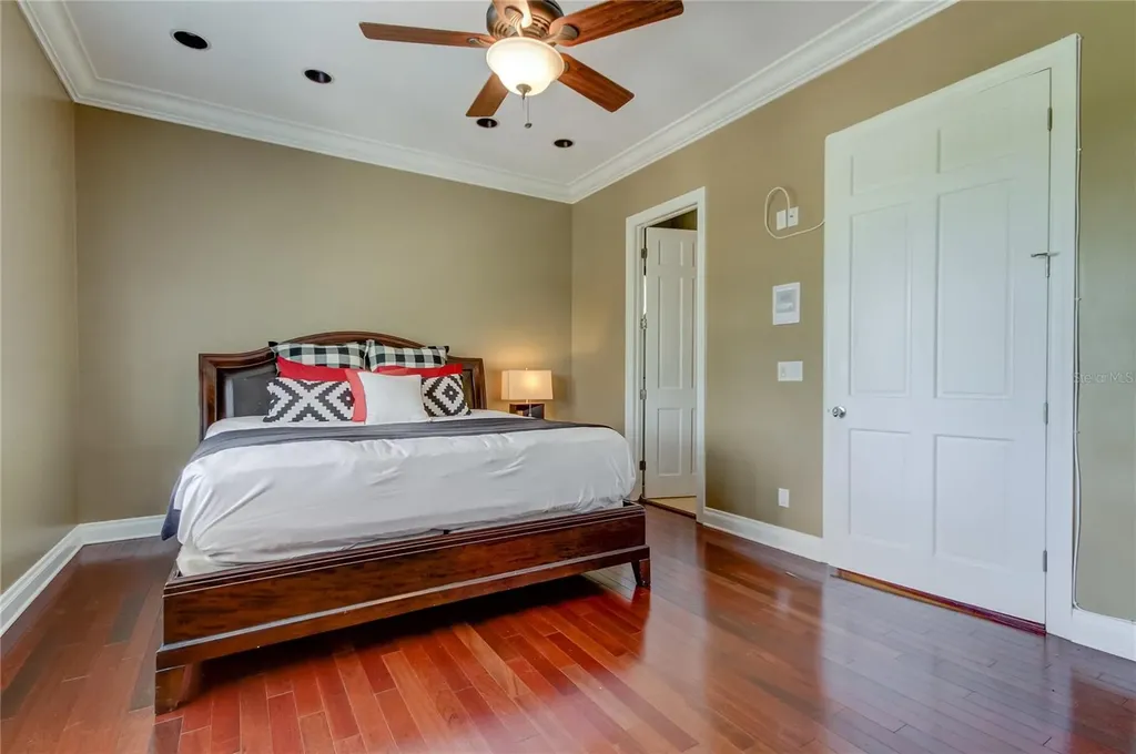 18605 Avenue Monaco Lutz FL 33558