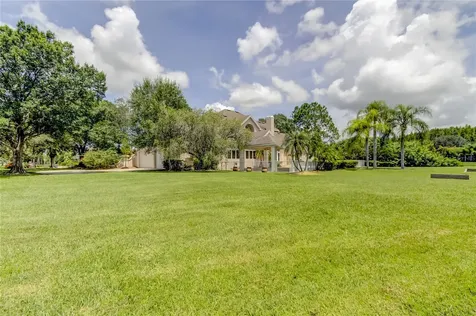 18605 Avenue Monaco Lutz FL 33558